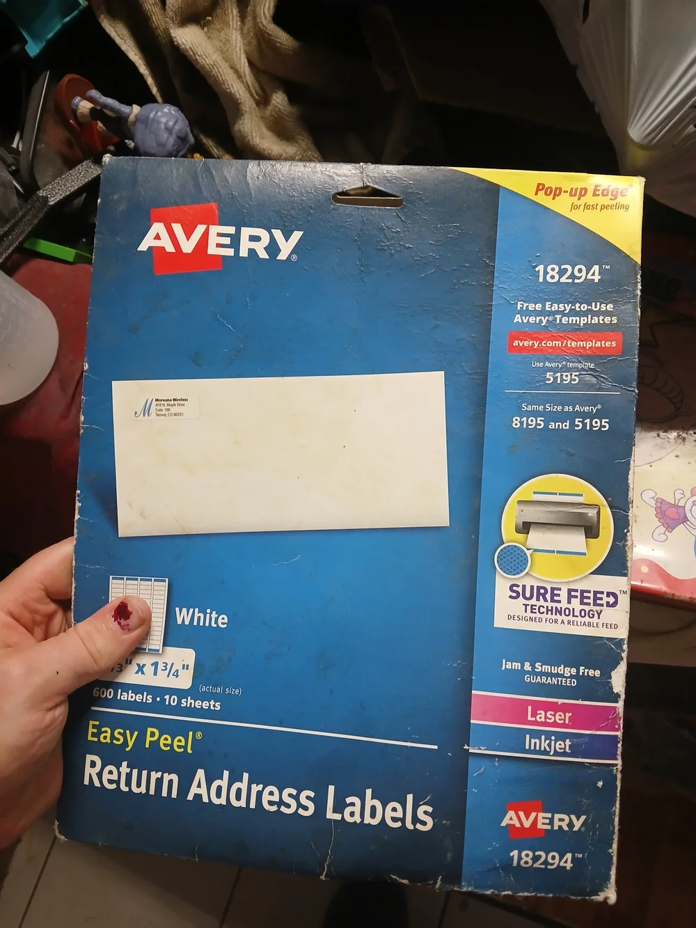 Avery White Return Address Labels in Blue Pack